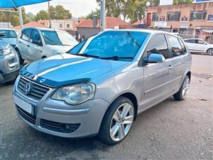 2009 VW POLO BUJWA 1.5  Transmission: Manual  Mileage: 82000km Fueltype: Petrol  Silver