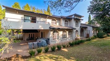 Perfectly Private Pan Handle Property