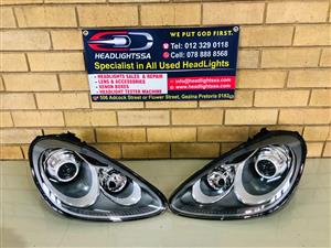 Porsche Cayenne 92A/958 LH and RH side xenon headlight (no park light/AFS) 2010