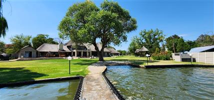 SPECTACULAR ONE OF A KIND PROPERTY ON THE BANKS OF THE VAALRIVER!!!