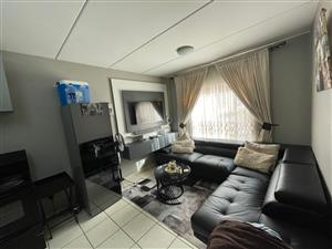 Neat 1 Bedroom Flat for Sale