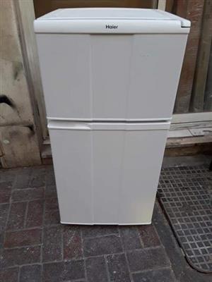 selling second hand fridge freezer