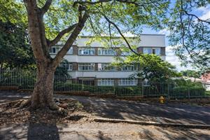 Apartment For Sale in Berea