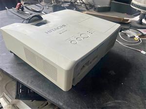 Used Hitachi CP-X2510Z projector