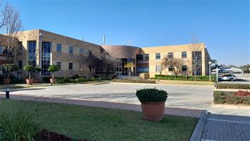 Expansive 2,418m Corporate Office To Let at The Park On 16th