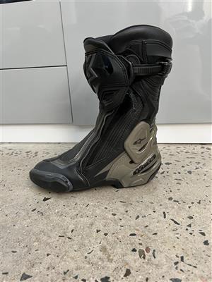 Motorcycle boots