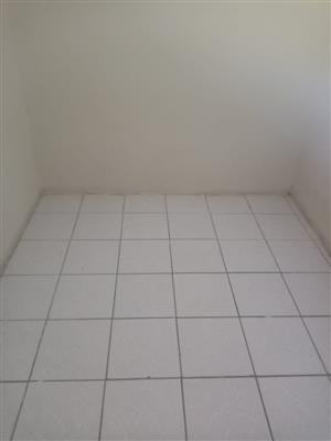 Room to rent in Houghton Estate