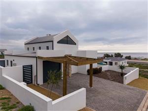 House For Sale in Steenbergs Cove