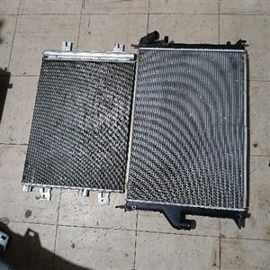 Nissan np200 radiator condenser 