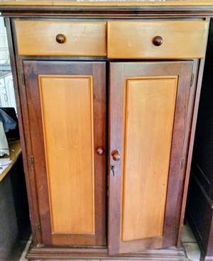 Solid Imbuia & Yellowwood Drinks Cabinet, 2 doors and 2 drawers