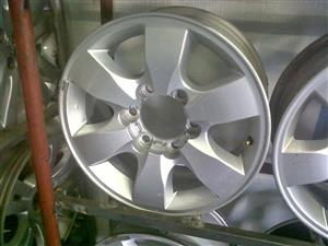 16inch Toyota Hilux/Fortuner original mag to use for spare.