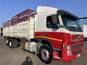 2005 Volvo FM300 Cattle truck