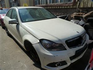 Mercedes C200 W204 2.0 AT 271 - 2012 SPARESBOYZ STRIPPING FOR SPARES