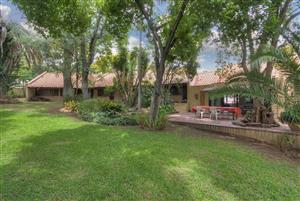 Express Sale on 4 Bedroom Home!! R3 699 999!!! DONT MISS OUT