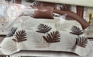 7PCE QUILT AND CURTAIN SET DOUBLE AND QUEEN