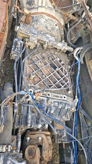 Nissan UD 460/440 ZF ecosplit 16s221 gearboxes available