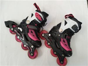 Girl's adjustable inline skates rollerblades