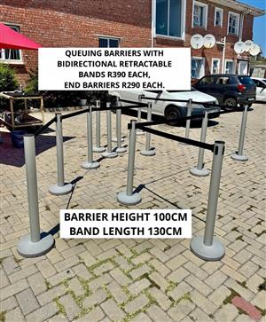 QUEUING BARRIERS WITH BIDIRECTIONAL RETRACTABLE BANDS , END BARRIERS WITHOUT BANDS 