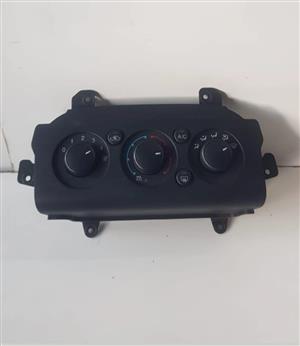 Ford Fiesta (2016-2017) Climate Control