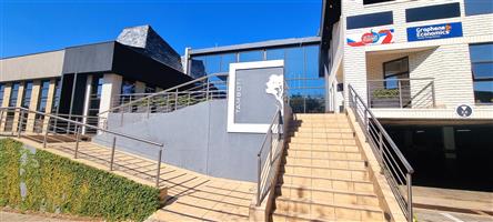 Office space to let on the Ground floor of Tamboti House in Hurlingham Office Park