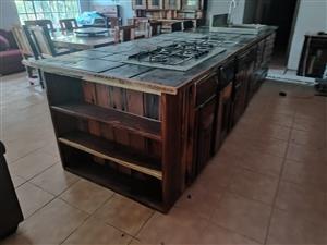 Eiland kas met 3 stoele R11000