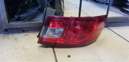 RENAULT CLIO 4  RIGHT  TAILILGHT  AVAILABLE 