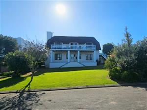 Beachy Elegance with Panoramic Estuary and Sea Views | Little England, Stilbaai