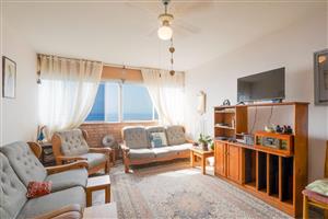 Apartment For Sale in Amanzimtoti