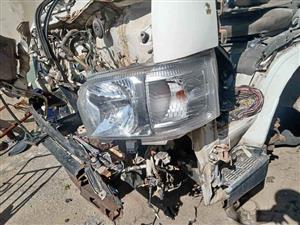 Toyota Quantum 2.7 2tr lhs headlight