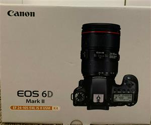 Canon EOS 6D Mark II DSLR Camera with Two Lenses (Complete Set) For Sale