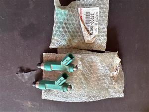 FOR SALE: Toyota 4.0 V6 Petrol Fuel Injectors  (All 6)