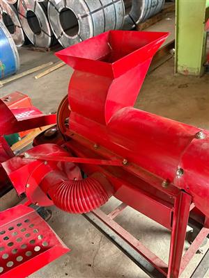 DIESEL MAIZE THRESHER
