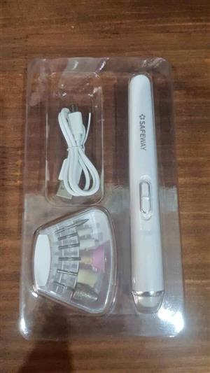 Safeway Manicure Set