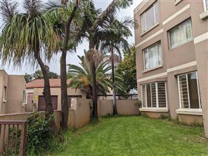 Townhouse For Sale in Primrose