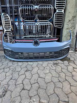 Vw Golf 8 bumper and headlights for sell in good condition nice and clean 