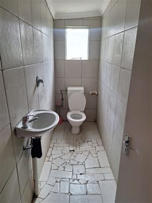 🏡 1-Bedroom Cottage To Let – Kensington, Johannesburg 