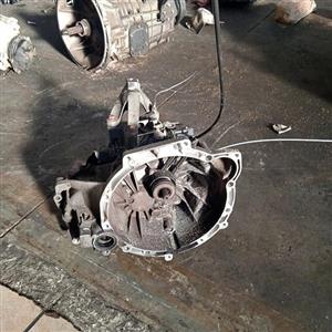 FORD FIESTA 1.4 MANUAL GEARBOX 