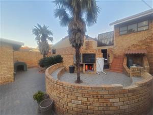 The Property That Has It All  House, Flat, Workshop Area, Business Rights.