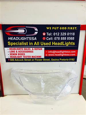 Toyota Rav4 right side headlight replacement lens (2016)