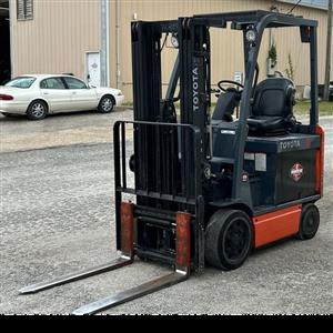 TOYOTA 8FBCU25 ELECTRIC FORKLIFT – CLEAN, QUIET & POWERFUL