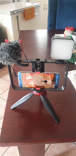 Vlogging Kit, with mic and led light
