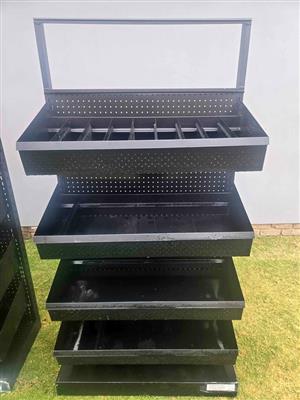 BLACK SHELVING WITH DIVIDERS. 
