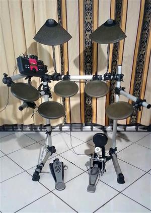 Yamaha XPLORER electronic drum kit