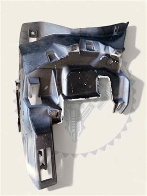 BMW F22 F23 2 SERIES INNER BUMPER BRACKET / FOG LIGHT BRACKET RIGHT SIDE AVAILABLE FOR SALE