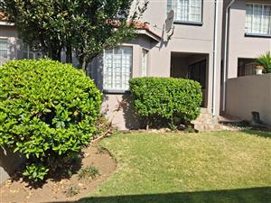 3 Bedrooms, 2 Bathrooms, Garden and Garage