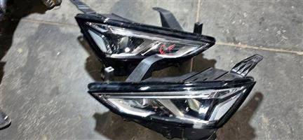 Isuzu MU-X headlights