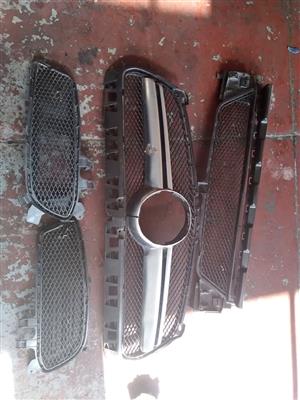 Mercedes Benz w716 and x class sport  bumper Grills for sale whatsapp 