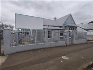 Office For Sale in Bulwer