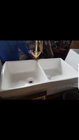 Double butler / laboratory sink