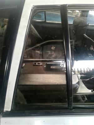 TOYOTA CONQUEST RIGHT REAR DOOR QUARTER GLASS